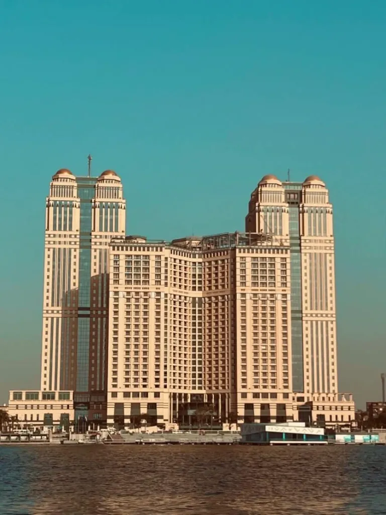 Fairmont Nile City – فندق فيرمونت نايل سيتي